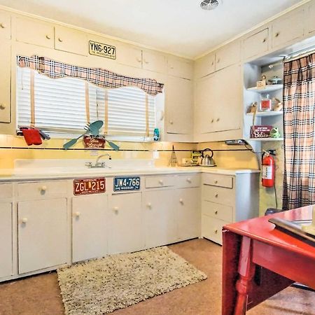 Artsy Getaway About 8 Miles To Downtown Kansas City! Индипендънс Екстериор снимка
