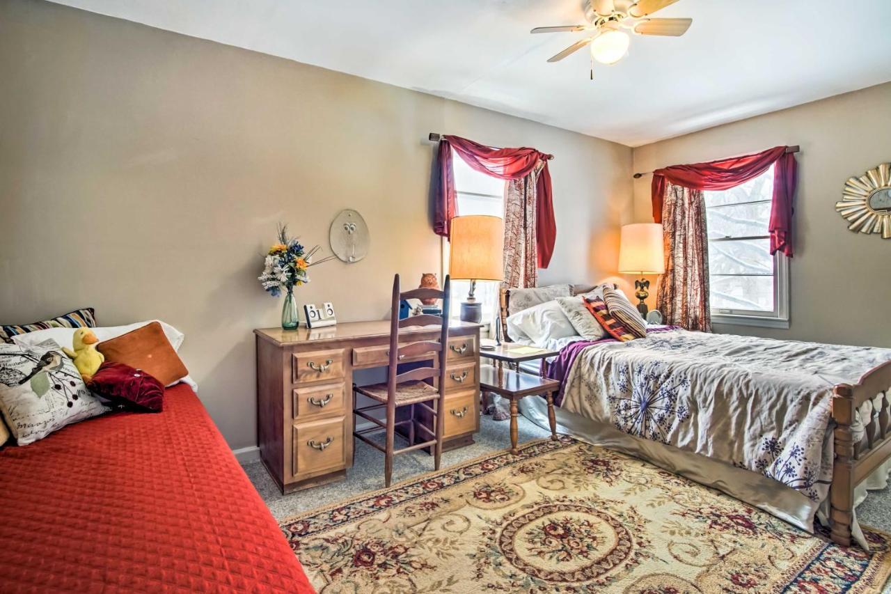 Artsy Getaway About 8 Miles To Downtown Kansas City! Индипендънс Екстериор снимка